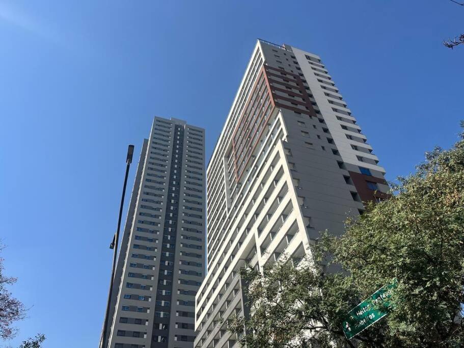 Moderno Prox Allianz Apartamento *